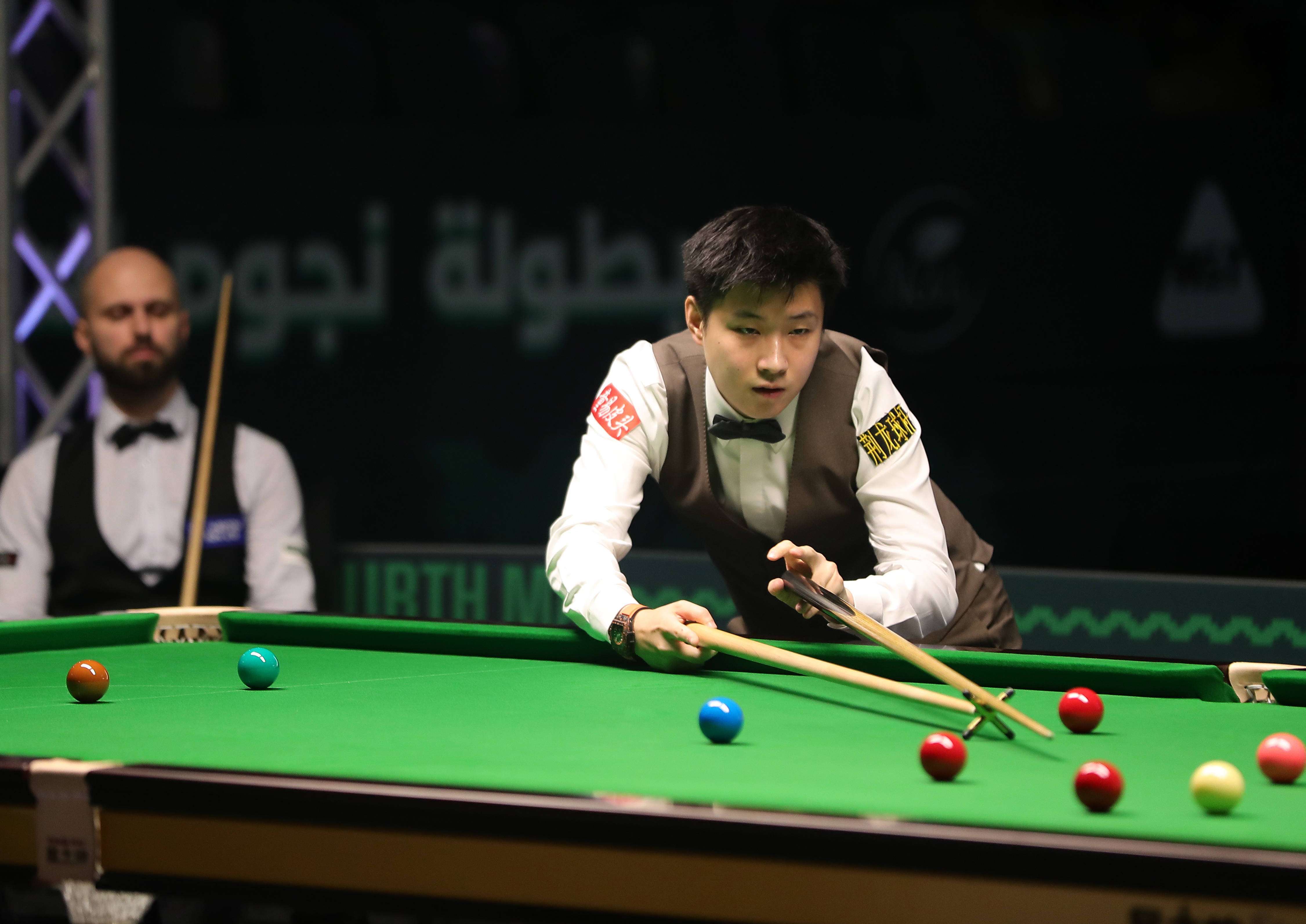 激烈的小组 激烈的小组