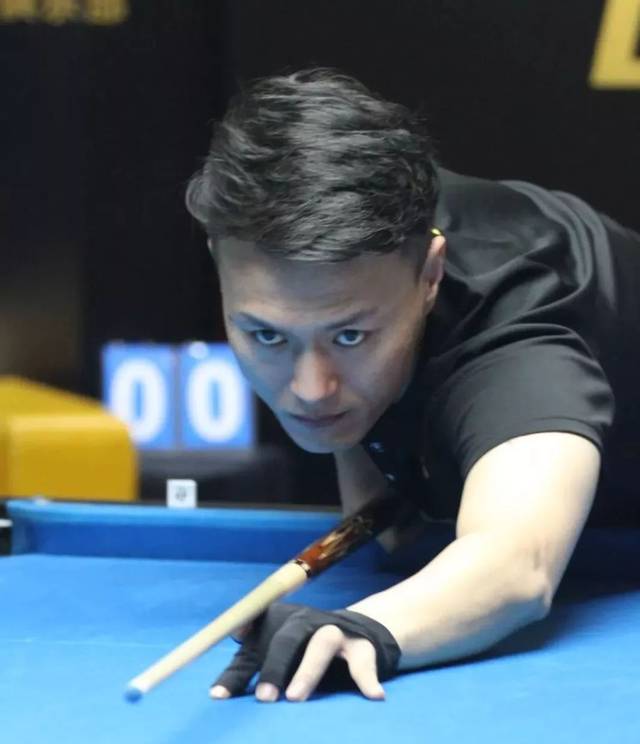 举背后的故 举背后的故