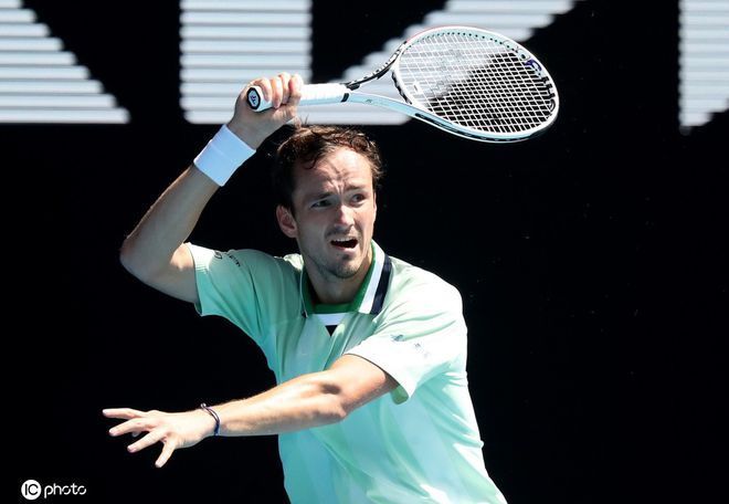 后卫线上 后卫线上